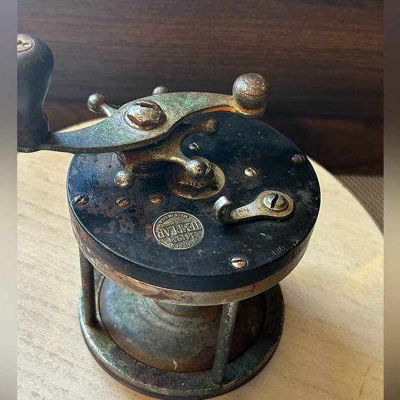 Vintage Pflueger Templar 1419 3/4 Conventional Fishing Reel - Picture 4 of 15
